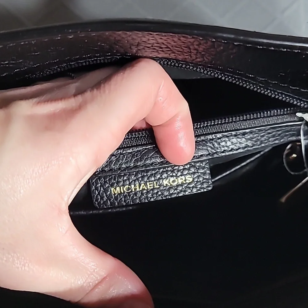 NWT Michael Kor Bedford Medium Black Peeble Tote Bag Cream Handles - Picture 9 of 13